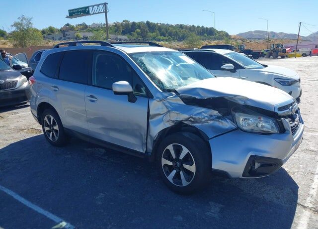 2017 SUBARU Forester