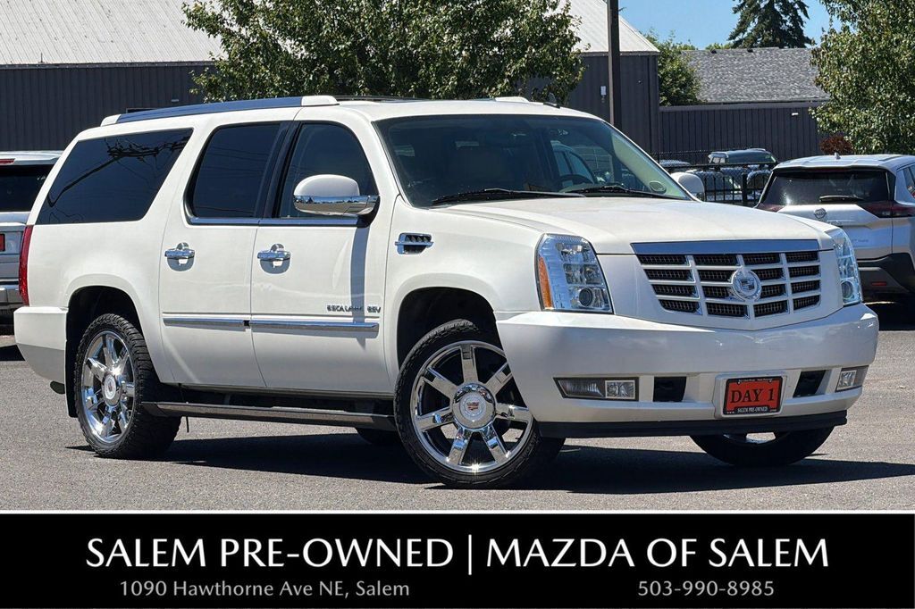 2011 CADILLAC Escalade