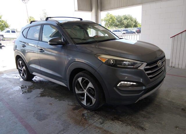 2017 HYUNDAI Tucson