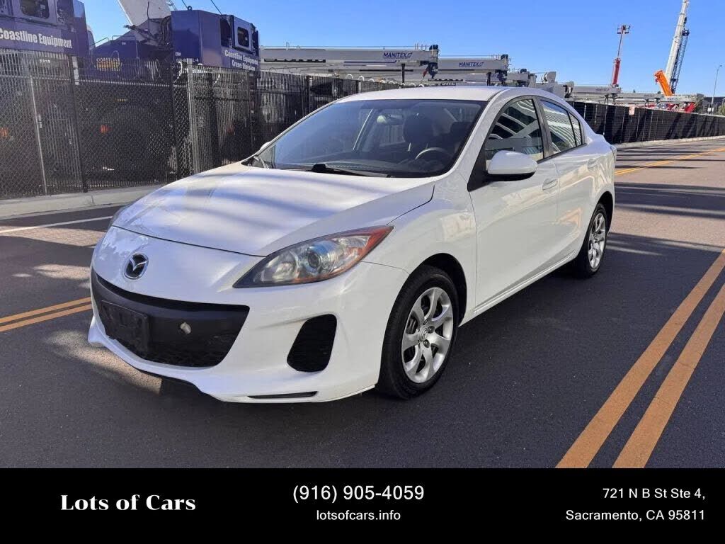 2013 MAZDA Mazda3