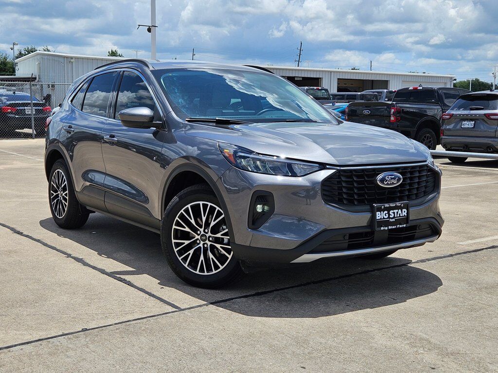 2025 FORD Escape