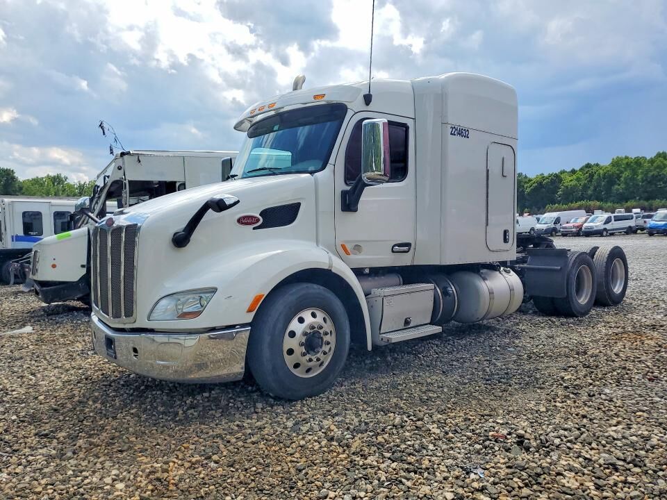 2018 PETERBILT 579