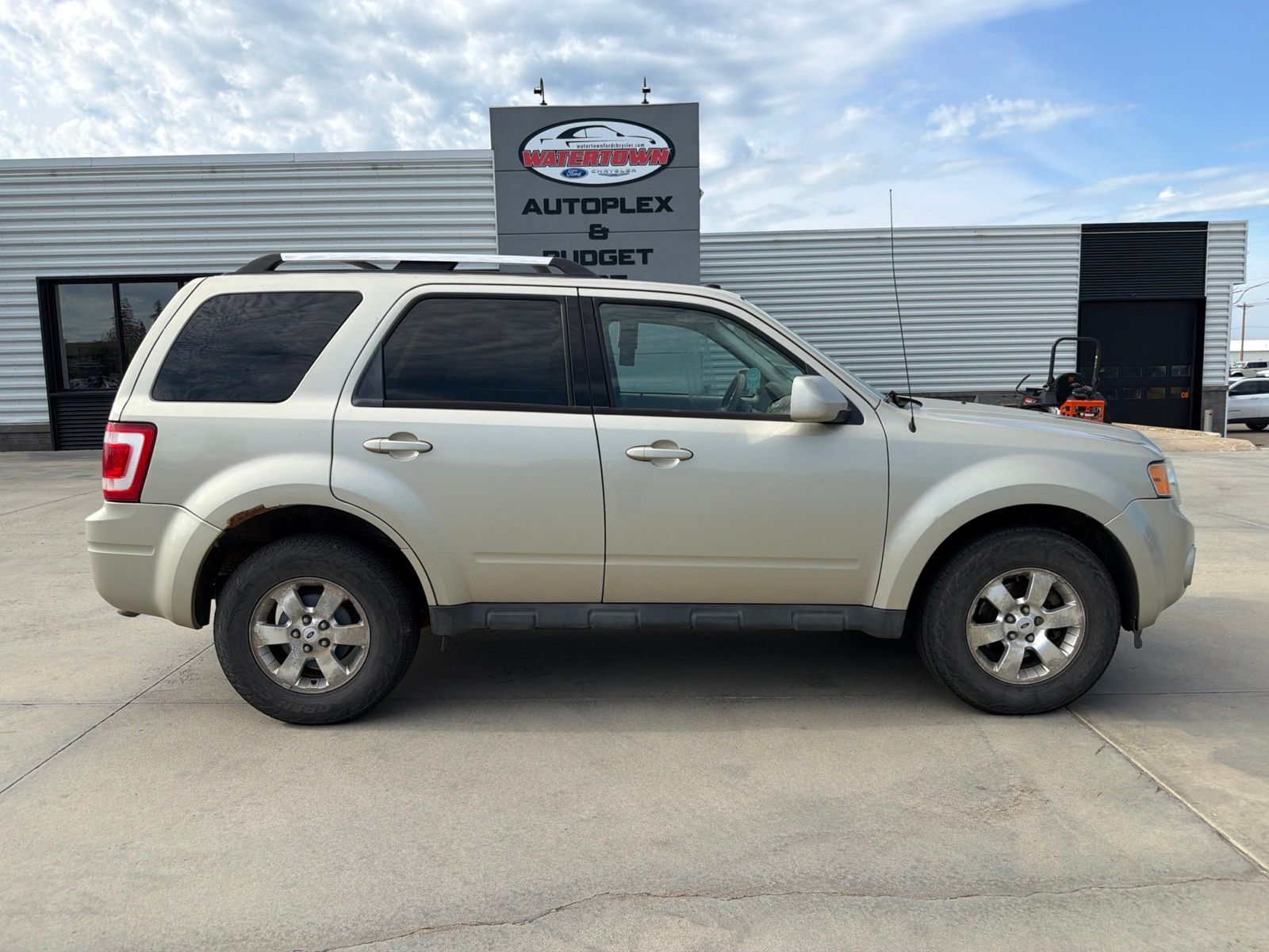 2011 FORD Escape