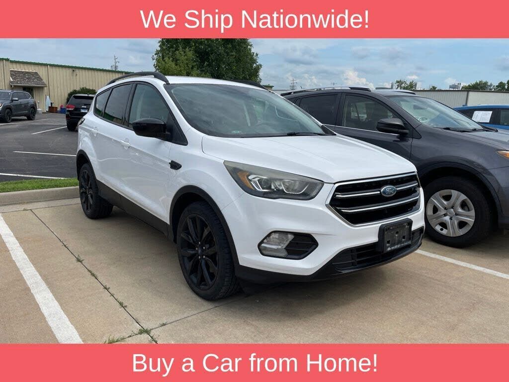 2017 FORD Escape