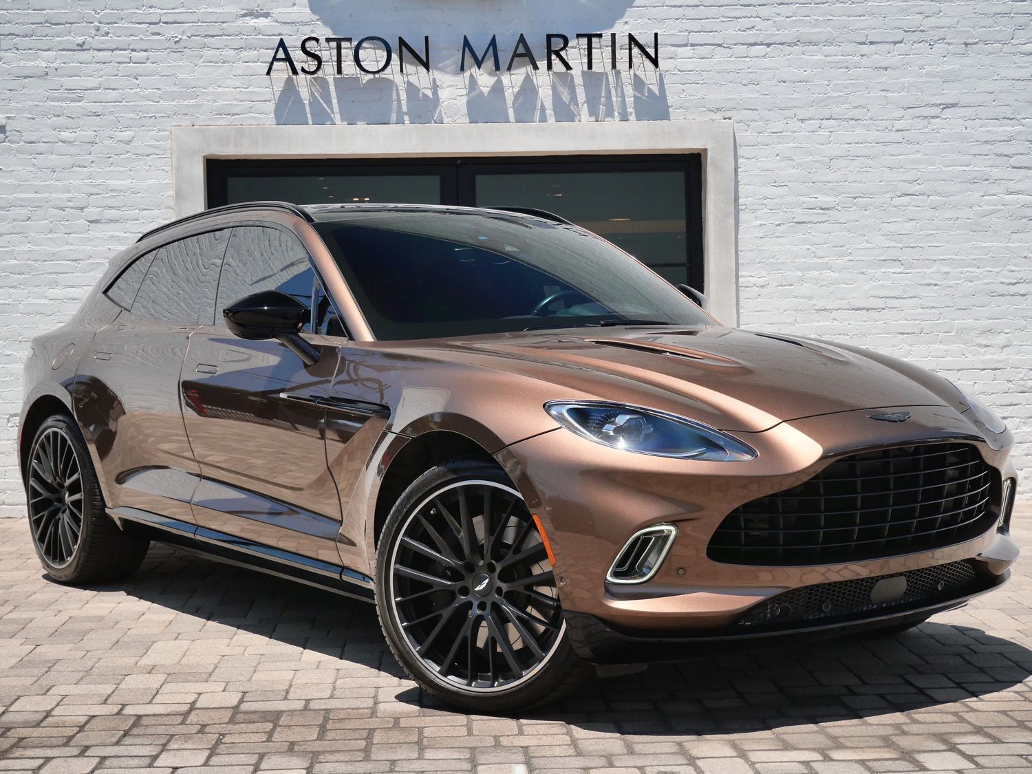 2024 ASTON MARTIN DBX