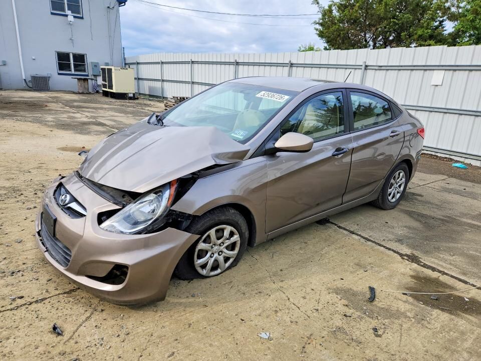 2013 HYUNDAI Accent