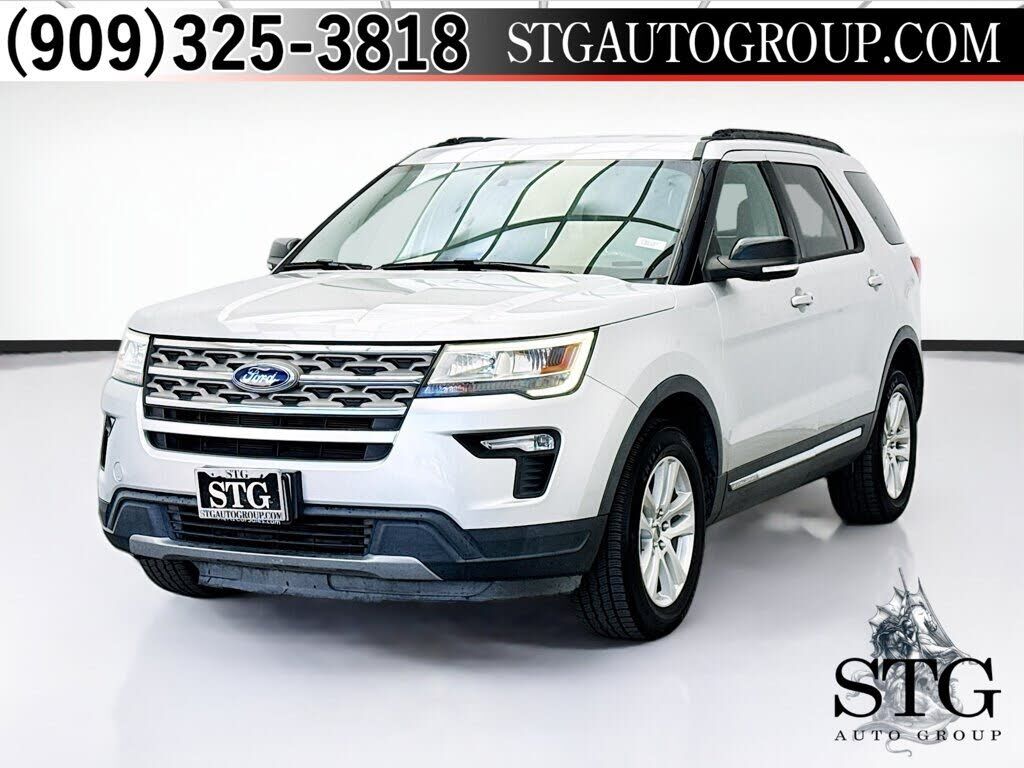 2018 FORD Explorer