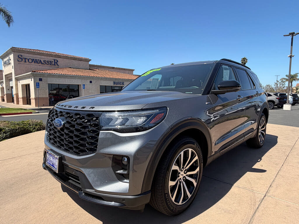 2025 FORD Explorer