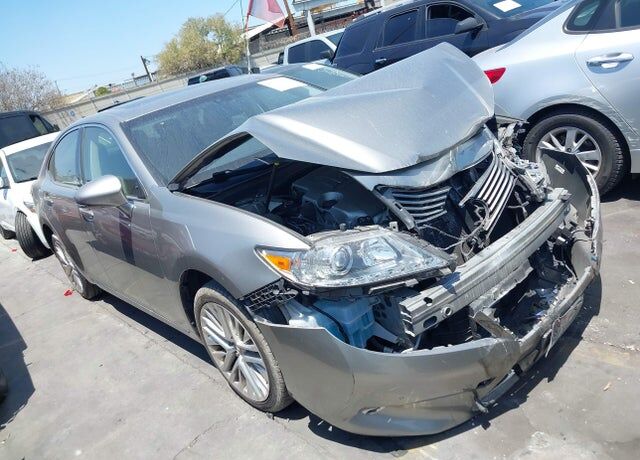 2015 LEXUS ES
