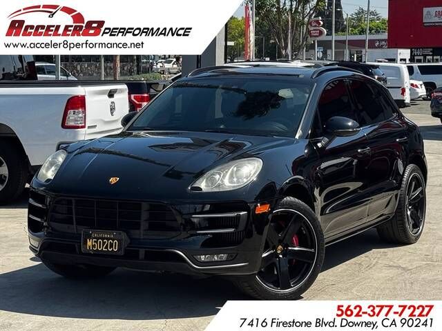 2017 PORSCHE Macan