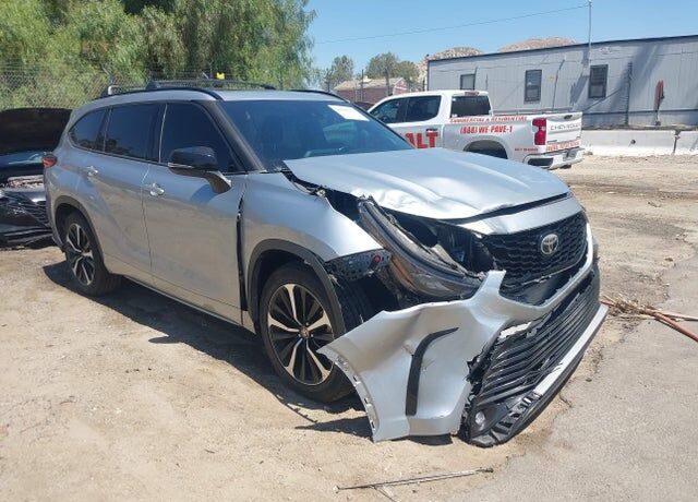 2021 TOYOTA Highlander