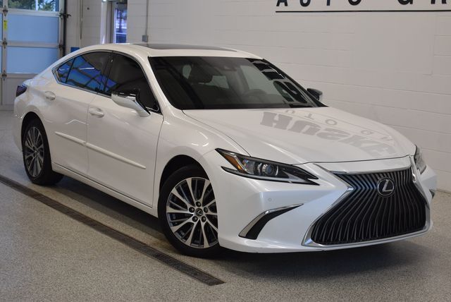 2021 LEXUS ES