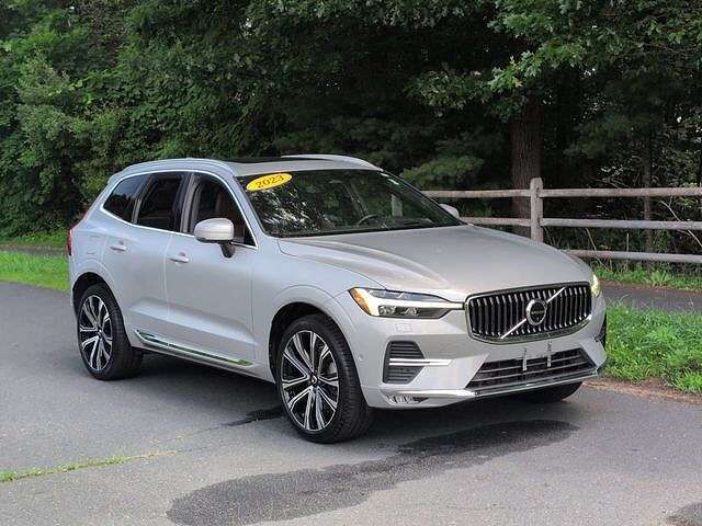 2023 VOLVO XC60
