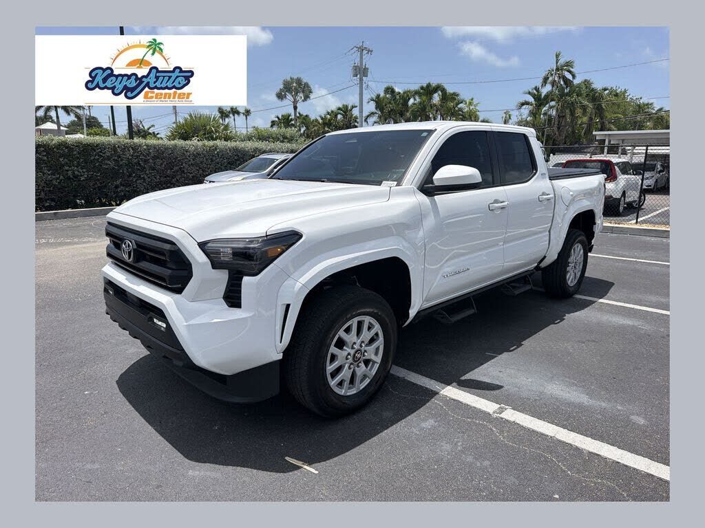 2024 TOYOTA Tacoma