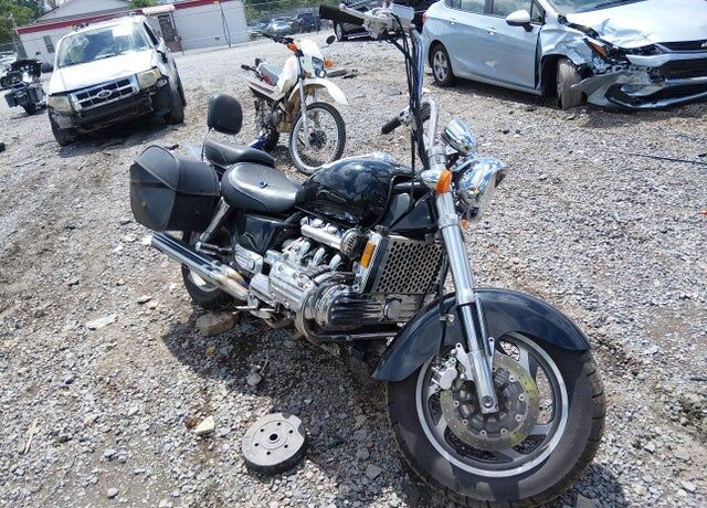 2000 HONDA GL1500C