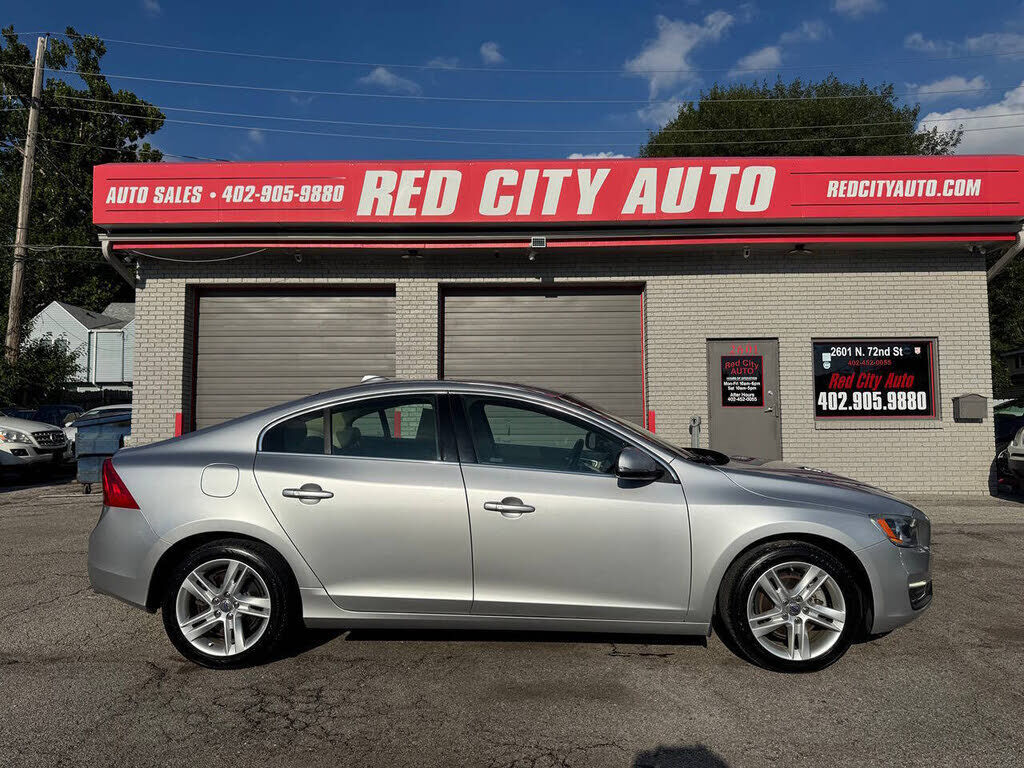 2015 VOLVO S60