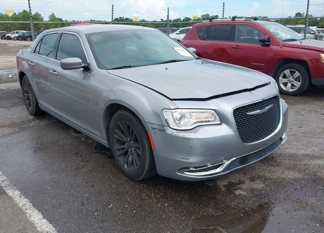 2017 CHRYSLER 300
