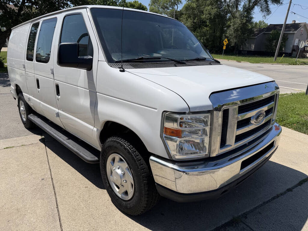 2012 FORD E-250
