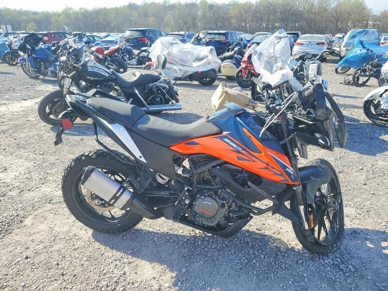 2022 KTM Adventure