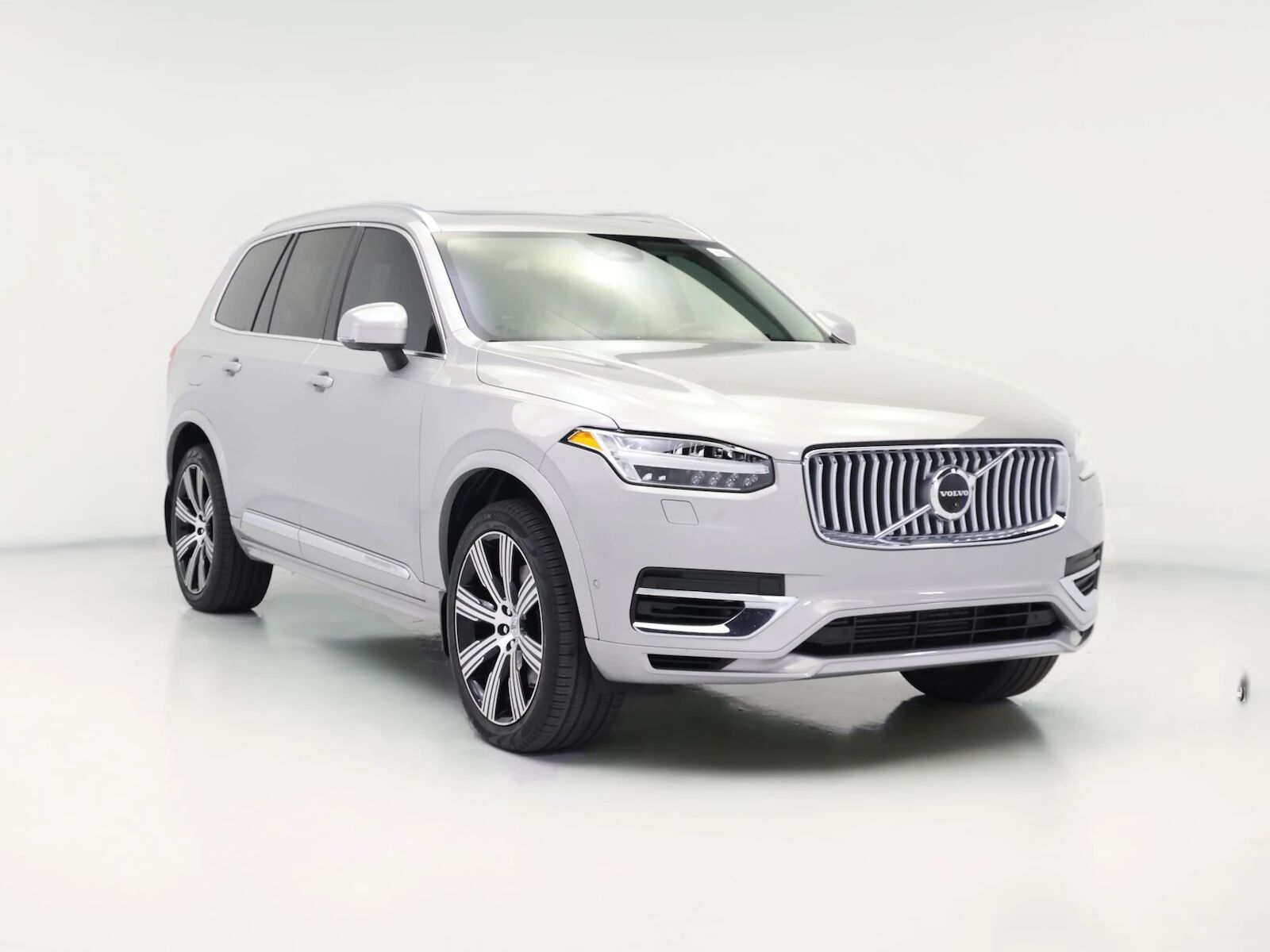 2023 VOLVO XC90