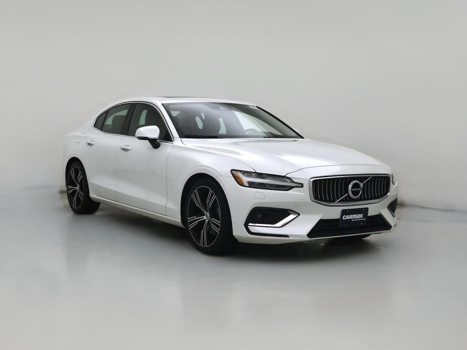 2022 VOLVO S60