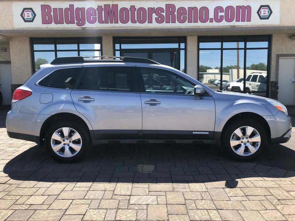 2010 SUBARU Outback