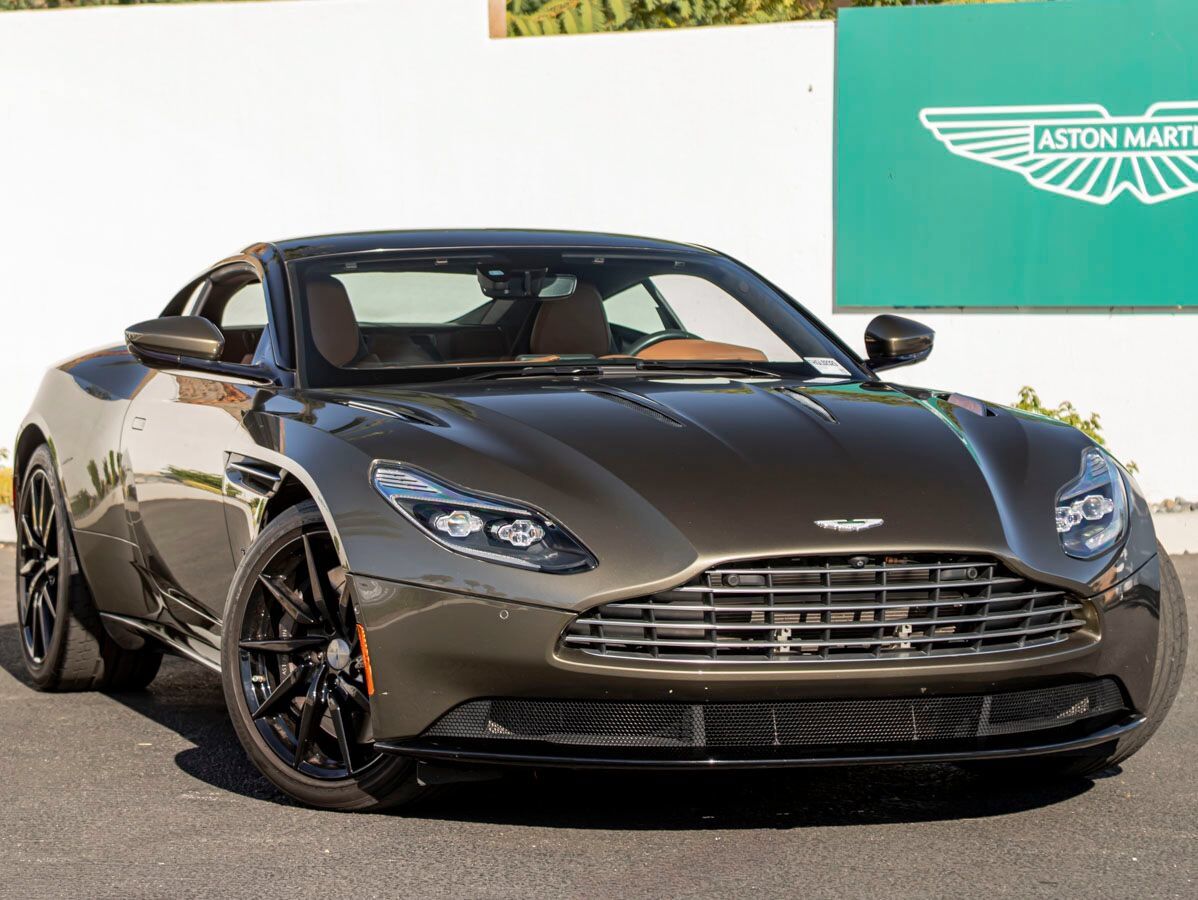 2017 ASTON MARTIN DB11