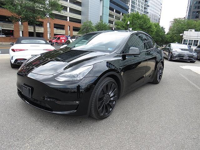 2024 TESLA Model Y