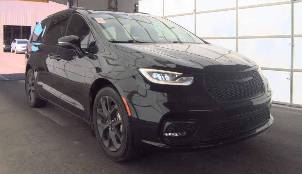 2021 CHRYSLER Pacifica
