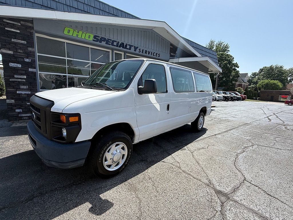 2011 FORD E-350