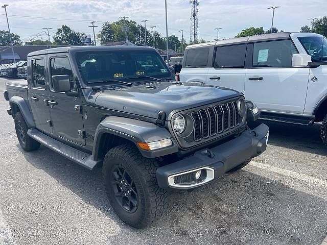 2025 JEEP Gladiator