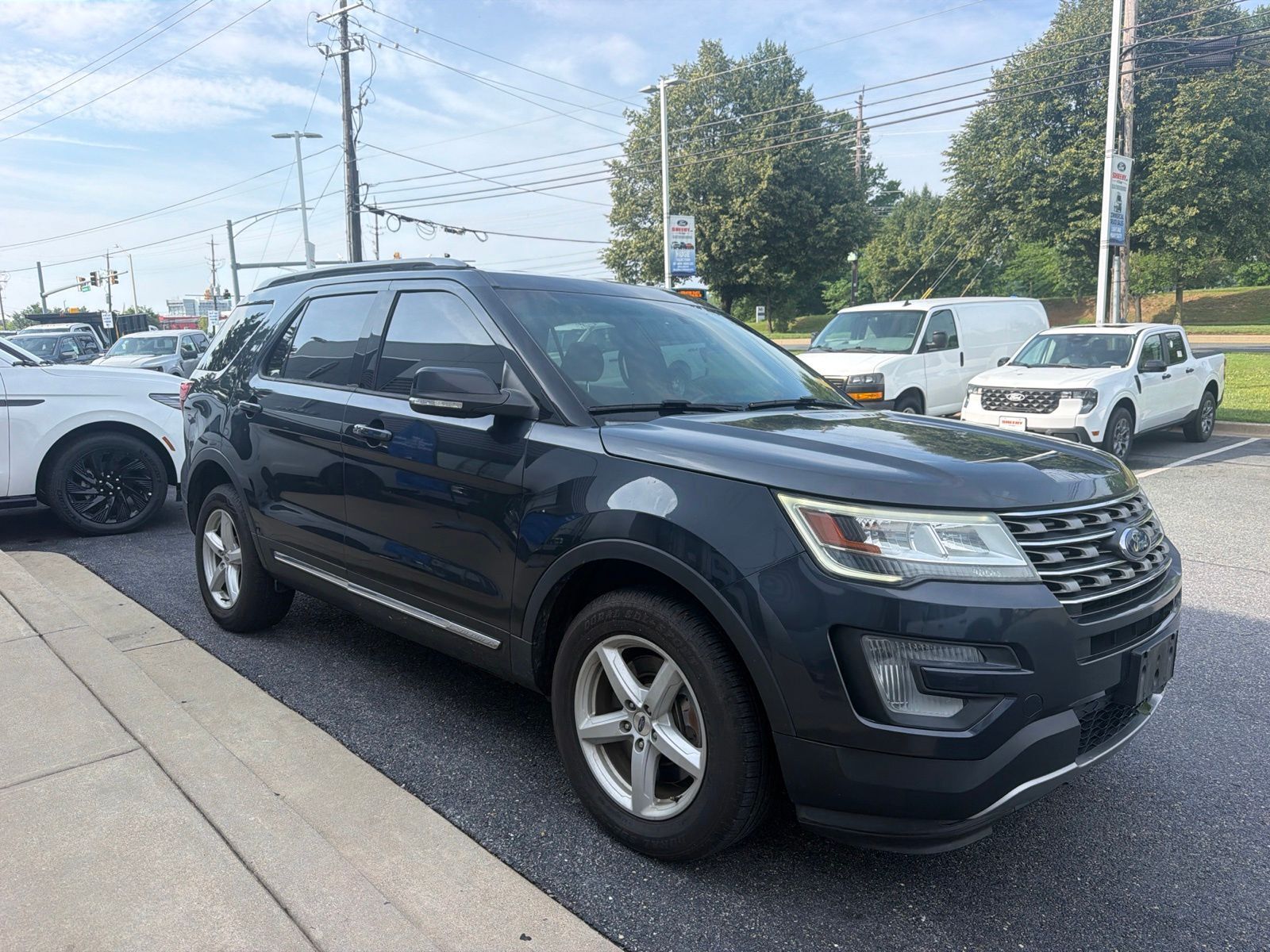 2017 FORD Explorer