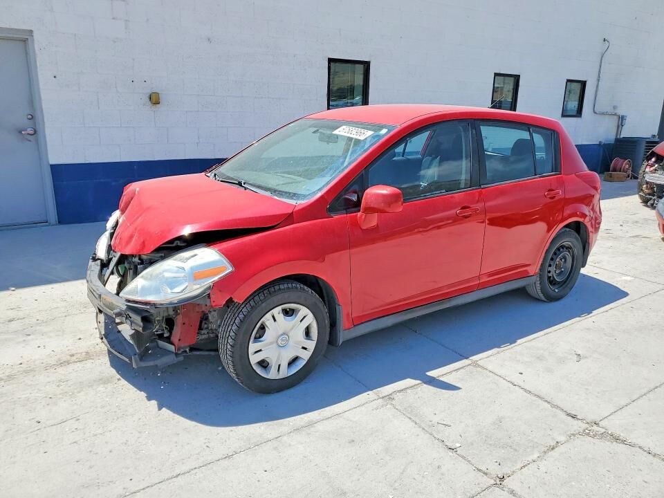 2011 NISSAN Versa