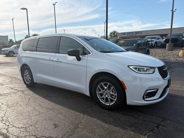 2025 CHRYSLER Pacifica