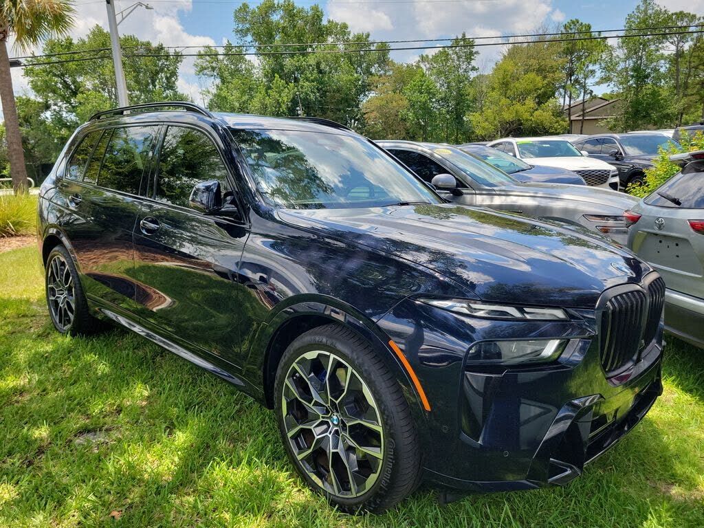 2023 BMW X7
