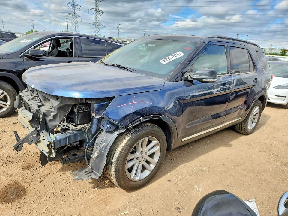 2017 FORD Explorer
