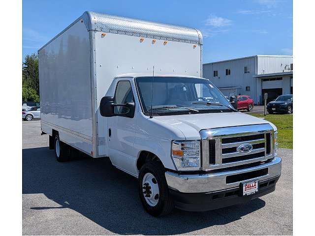 2025 FORD E-350