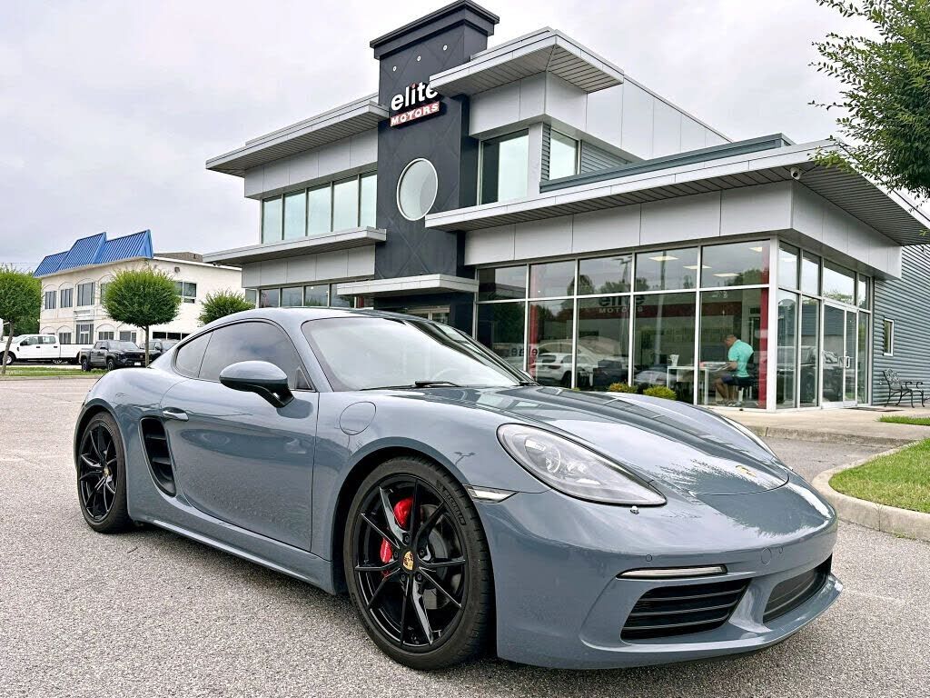 2017 PORSCHE Cayman
