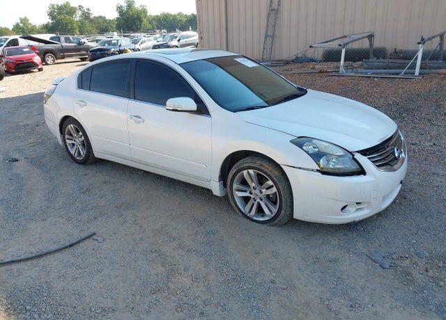2010 NISSAN Altima