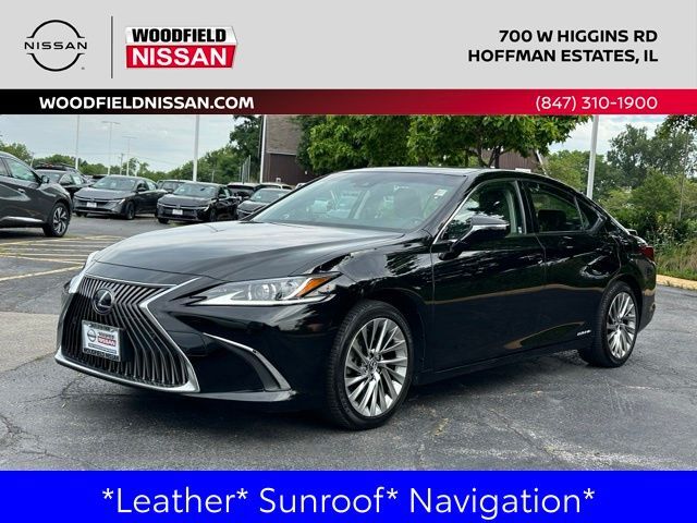 2019 LEXUS ES