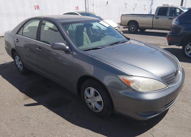 2004 TOYOTA Camry