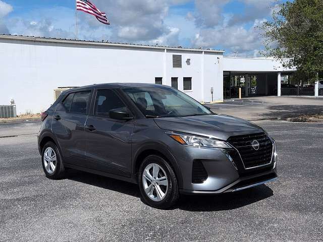 2025 NISSAN Kicks Play