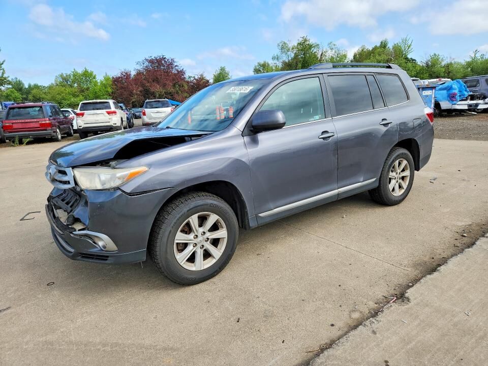 2013 TOYOTA Highlander