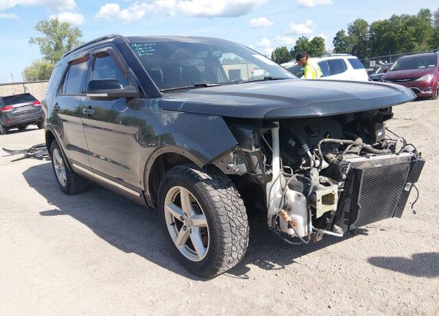2016 FORD Explorer