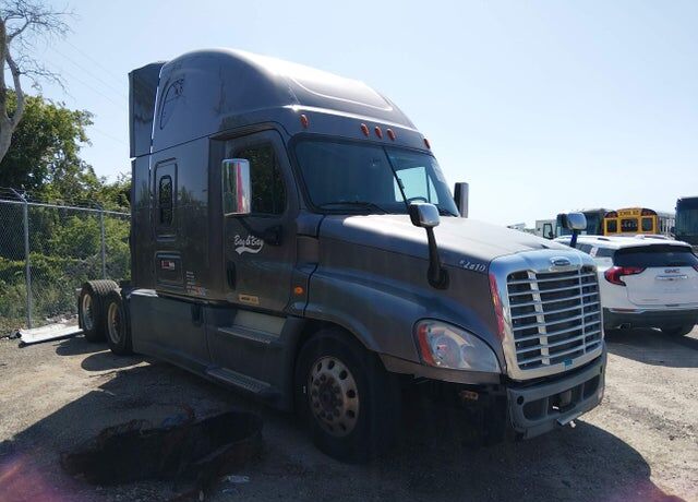 2016 FREIGHTLINER Cascadia