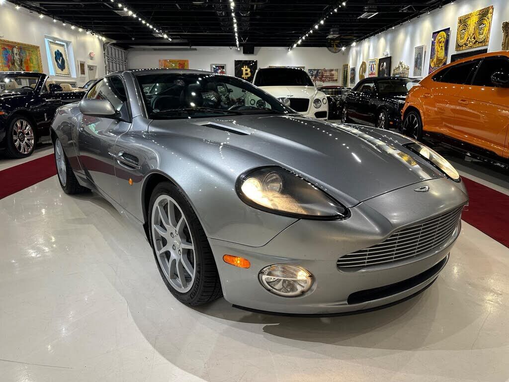 2004 ASTON MARTIN Vanquish