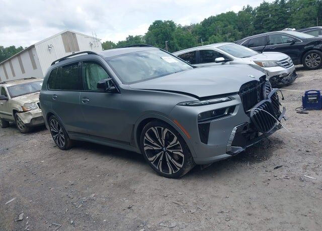 2025 BMW X7