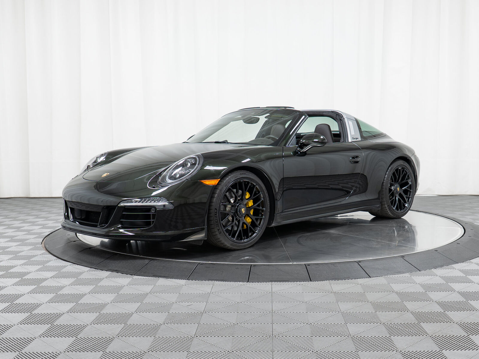 2016 PORSCHE 911