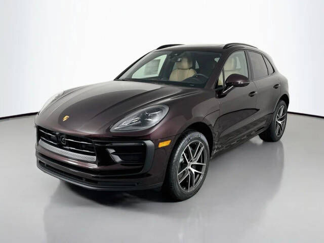 2026 PORSCHE Macan