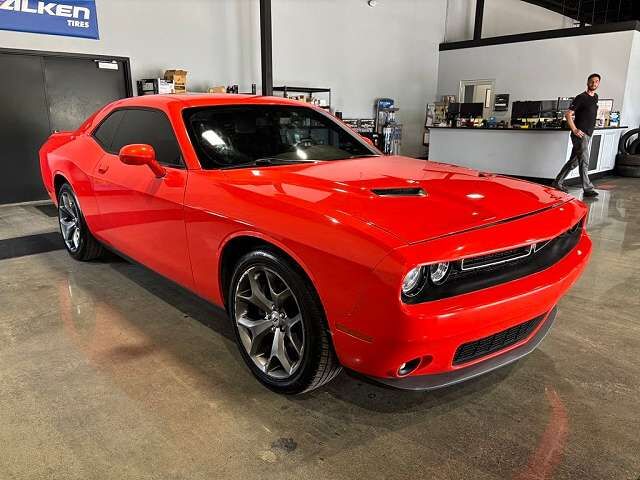 2017 DODGE Challenger